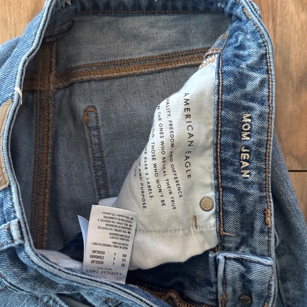 American Eagle Outfitters Distressed Blue Mom Jeans - Picture 3 of 6